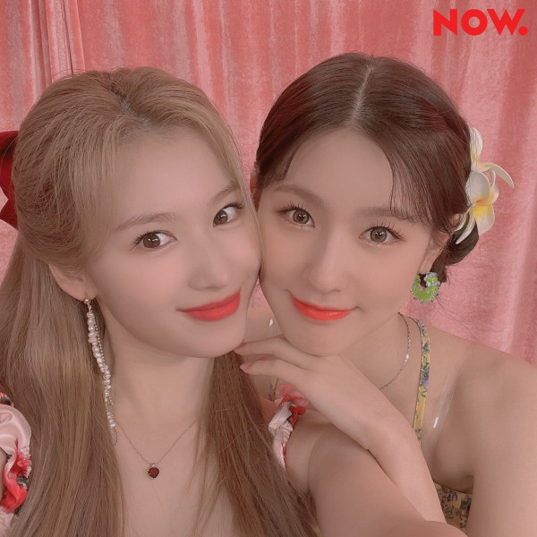 예쁜 애 옆에 예쁜 애