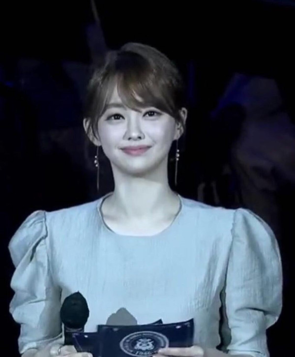 박보검도 얼굴 작은데.. 이분은 대체 얼마나 작은거야??