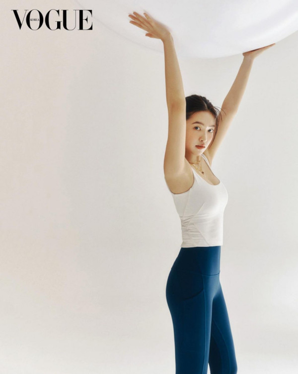 레드벨벳 예리 필라테스복 화보