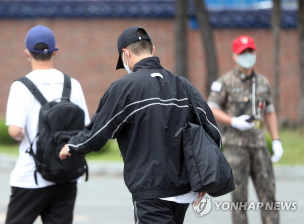 조용히 입대한 박보검