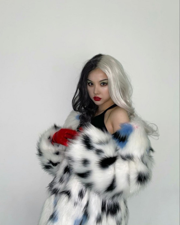 여자친구 은하 크루엘라 코스프레