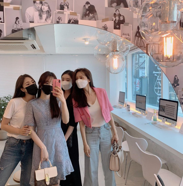 오랜만에 모인 스텔라