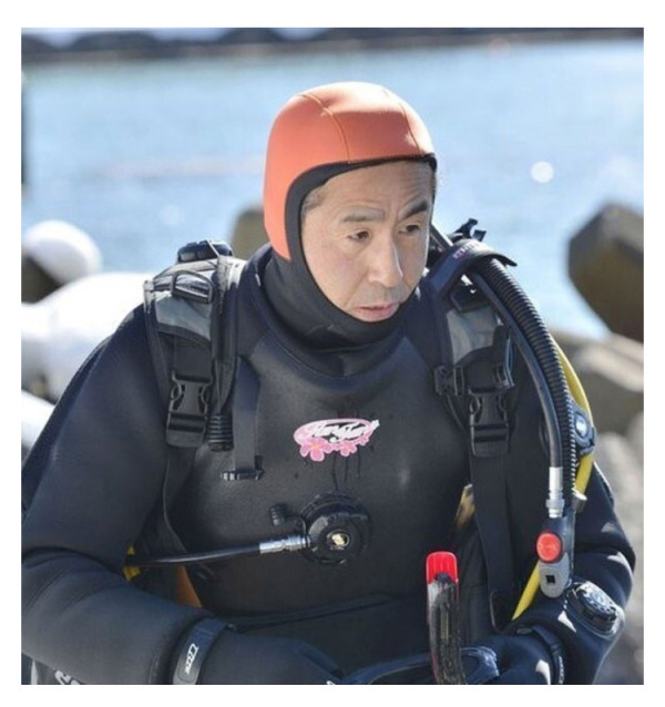 실종된 아내 찾아 10년째 바다 뒤지는 남편
