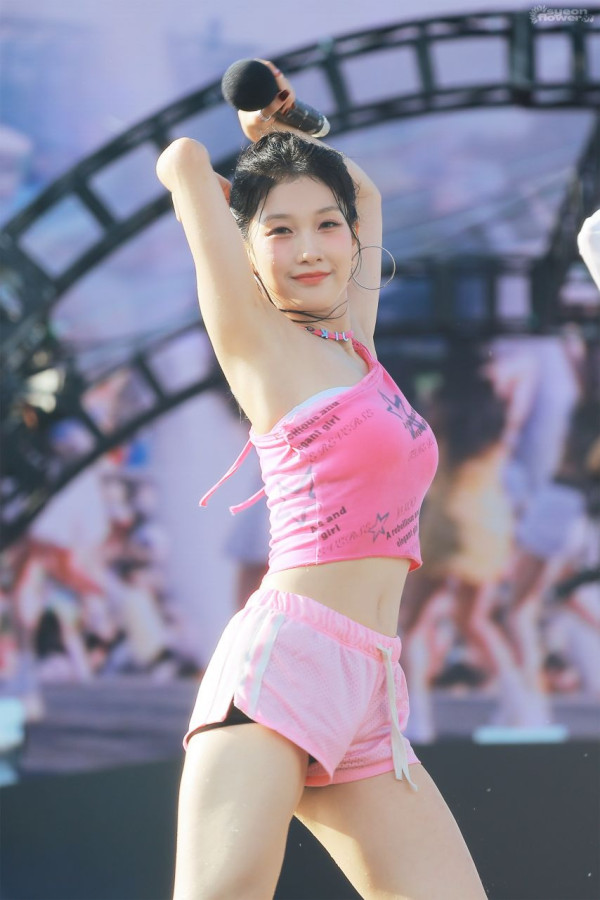 프로미스나인 이서연 인천 워터밤 올핑크