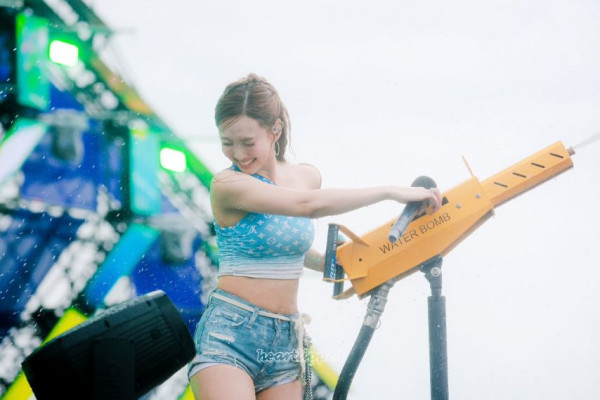 트와이스 나연 워터밤 스틸컷