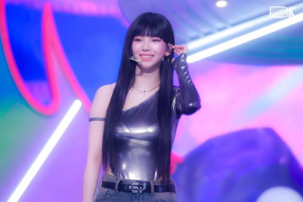 새우튀김 모자를 쓴 에스파 카리나