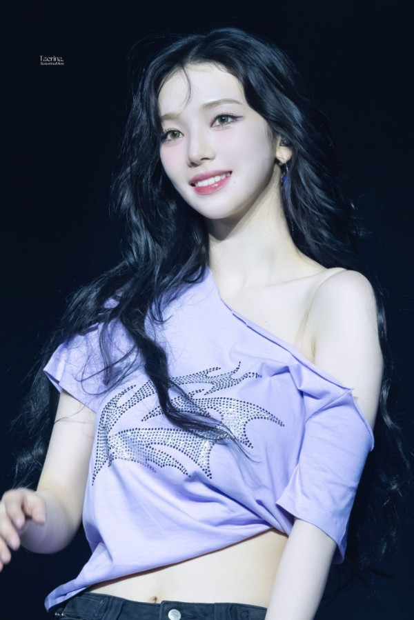 새우튀김 모자를 쓴 에스파 카리나