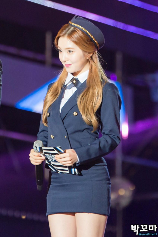 제복 의상 레드벨벳 아이린