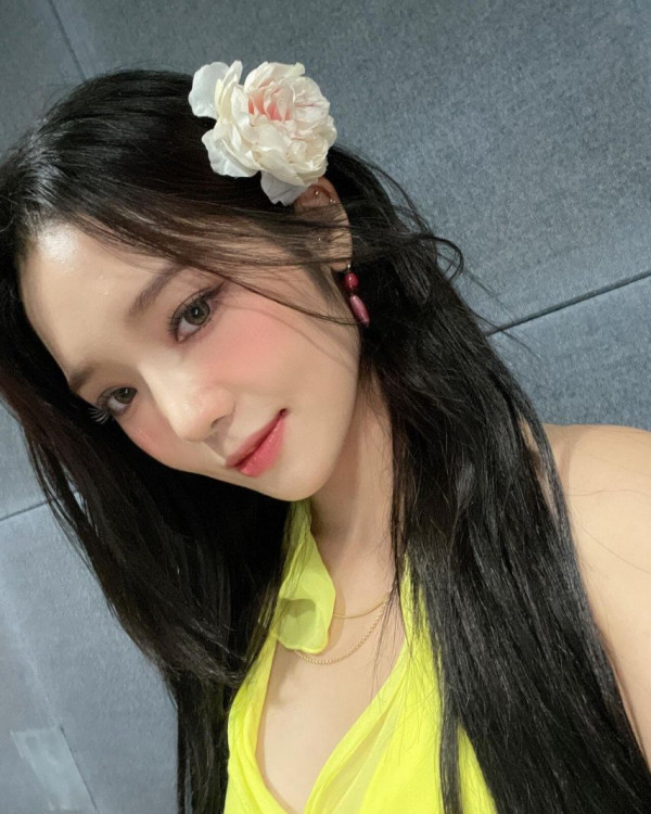 프로미스나인 노지선 노란원피스 몸매