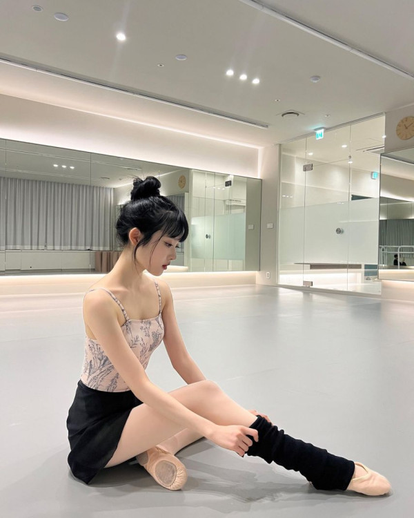 발레하는 스테이씨 시은