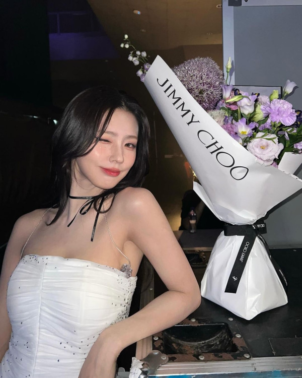 하얀 조던 나시티 아이들 미연