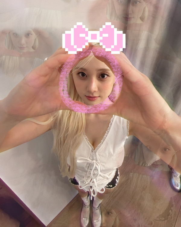 라잇썸 나영 러블리한 레이스 민소매