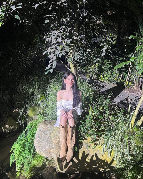 여자아이들 미연 청순한 화이트 끈원피스