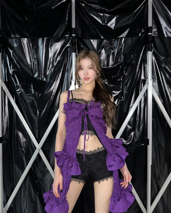 블랙 레이스 나시 요망한 트와이스 사나 몸매