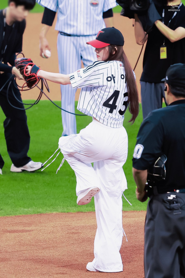 LG 시구하러 간 레드벨벳 아이린