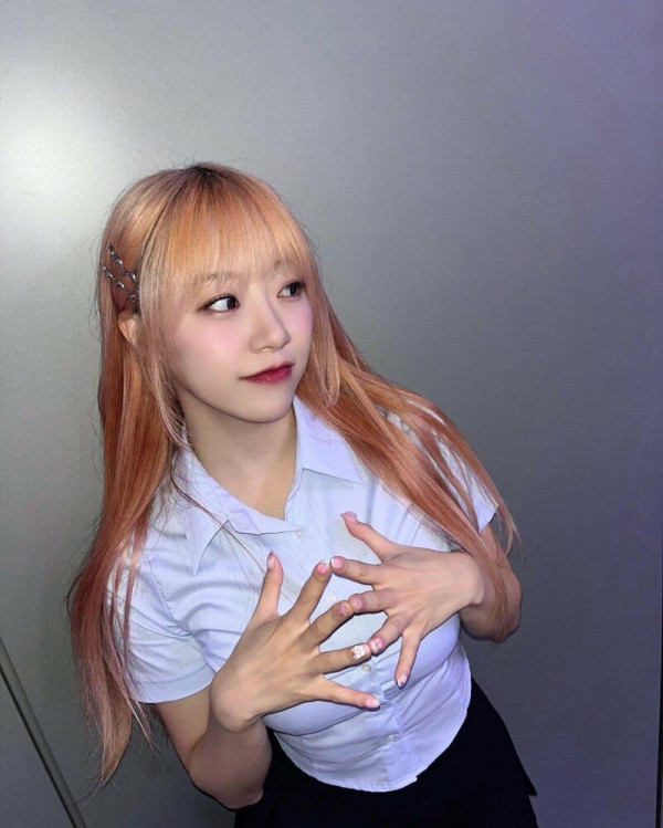 터질듯한 교복 셔츠 시그니처 지원