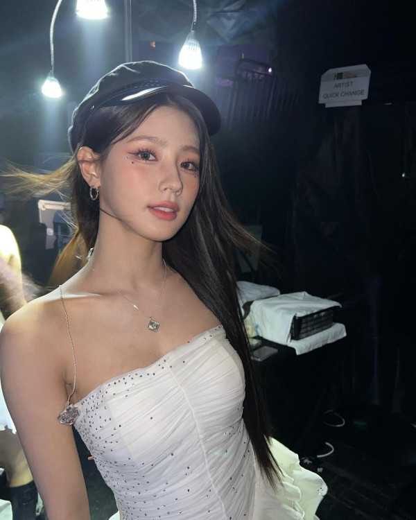 하얀 조던 나시티 아이들 미연