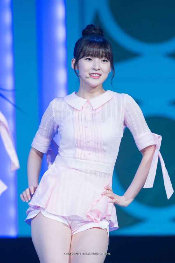 오마이걸 아린 18세 여고생 시절