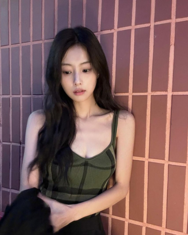 강혜원 시원한 체크 끈나시