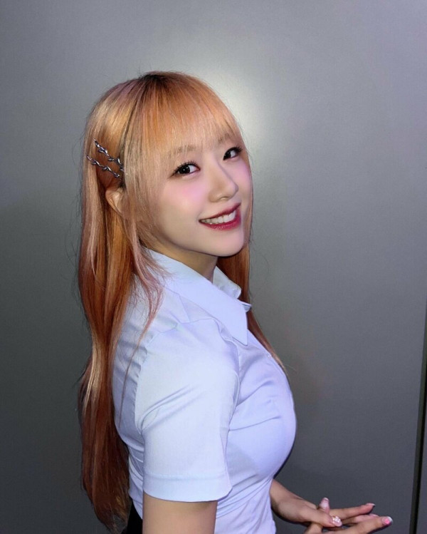 터질듯한 교복 셔츠 시그니처 지원