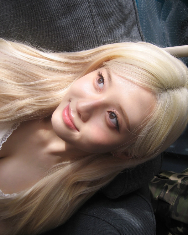 라잇썸 나영 러블리한 레이스 민소매