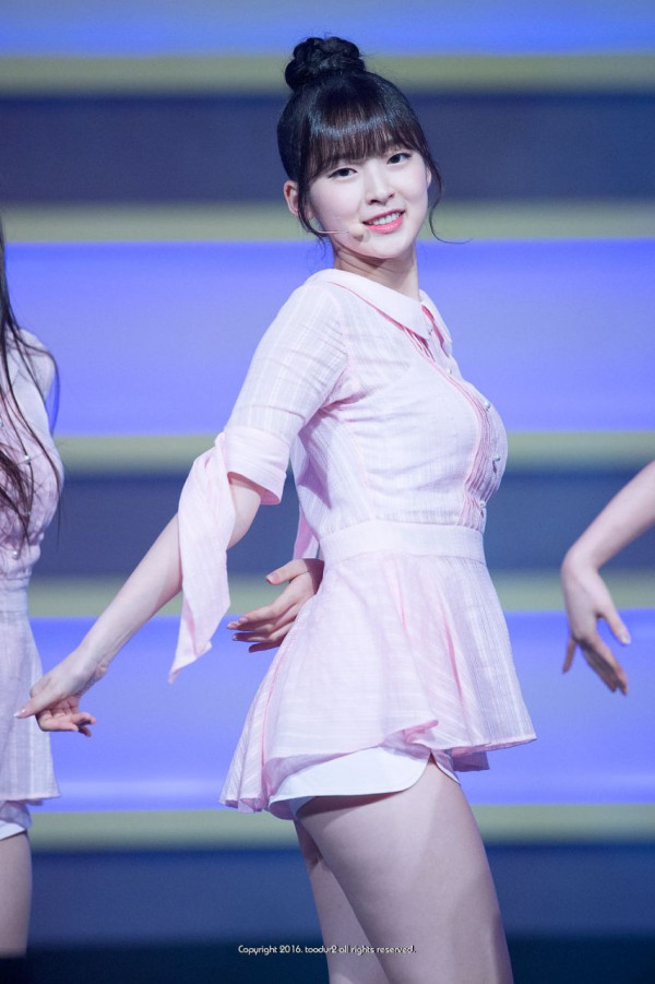 오마이걸 아린 18세 여고생 시절