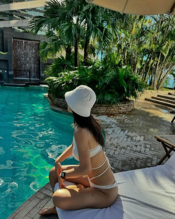 과감하게 비키니 입은 소녀시대 유리 몸매