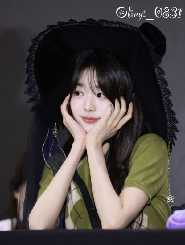 머리에 뭘 써도 귀여운 아이브 장원영