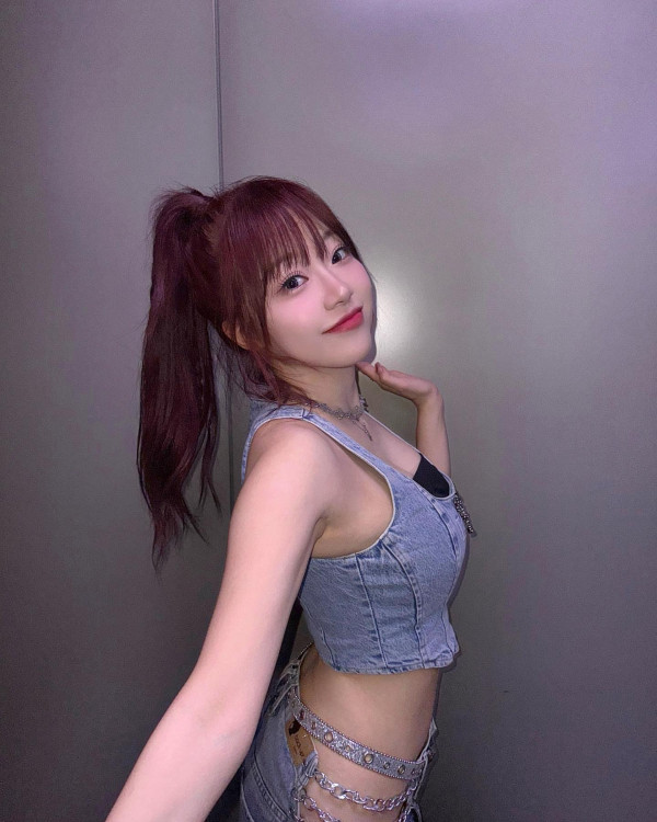 골반노출 청바지 시그니처 지원