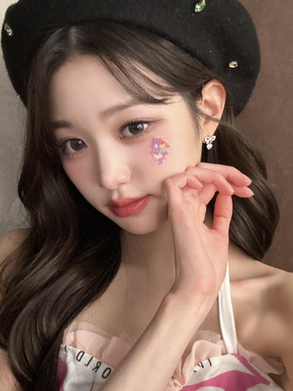아이브 장원영 러블리한 하트 나시