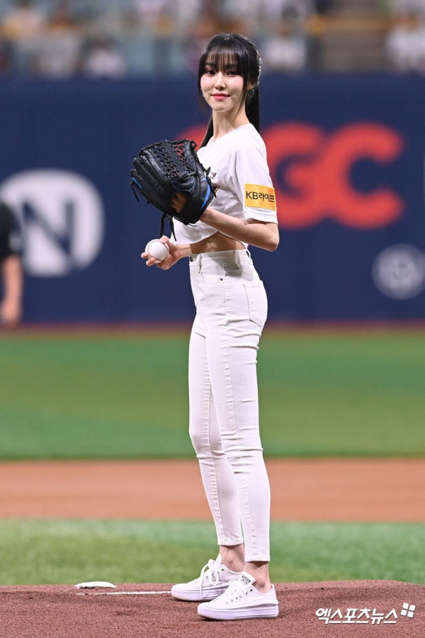 시구하러 간 여자친구 유주 뒤태