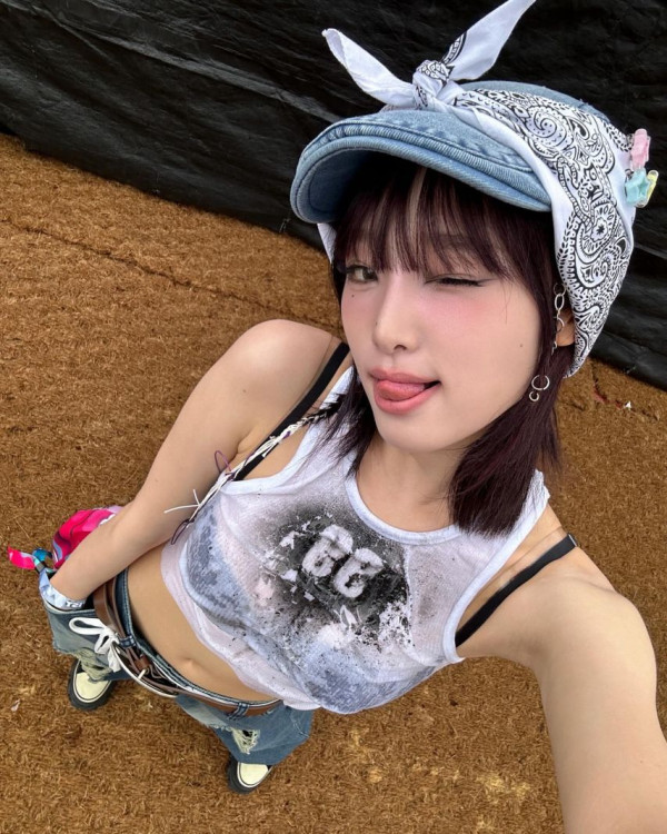 검정 브라가 다 비치는 워터밤 최예나