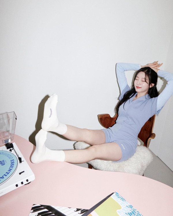 러블리즈 예인 돌핀팬츠
