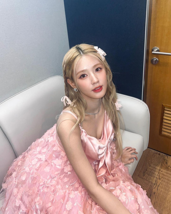 러블리한 핑크색 끈원피스 (여자)아이들 미연