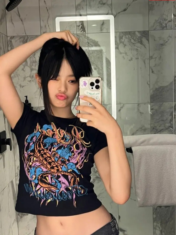 뉴진스 팜하니 허리 라인