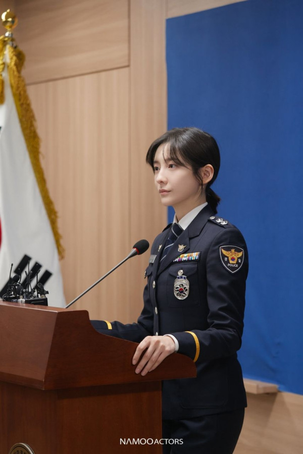제복이 너무 잘 어울리는 배우 박지현 - 재벌X형사