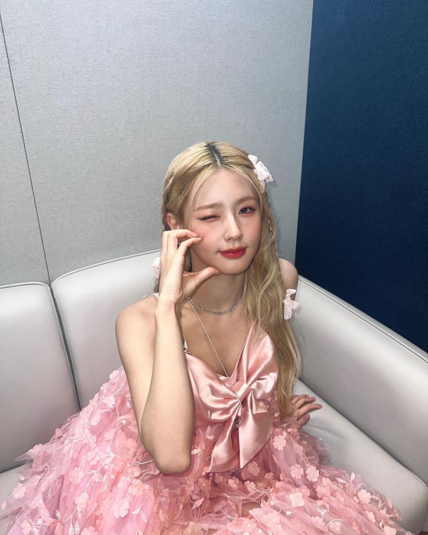 러블리한 핑크색 끈원피스 (여자)아이들 미연
