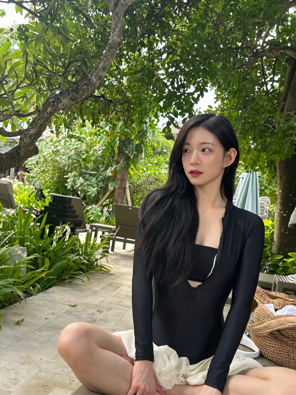 프로미스나인 이채영 야한 의상