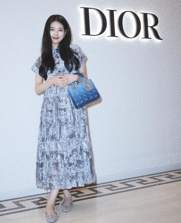 디올 뮤즈 수지