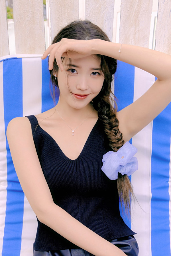 아이유 제이에스티나 2021 여름 화보