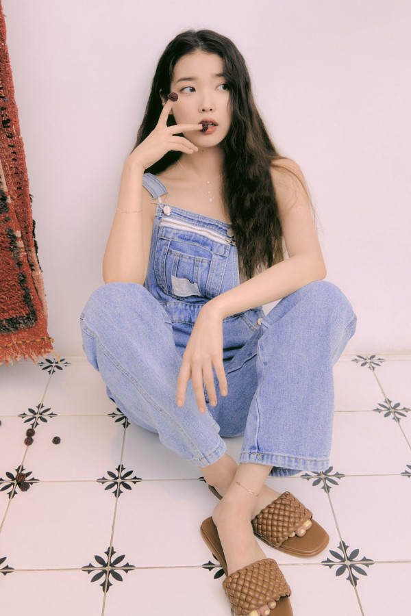 아이유 제이에스티나 2021 여름 화보