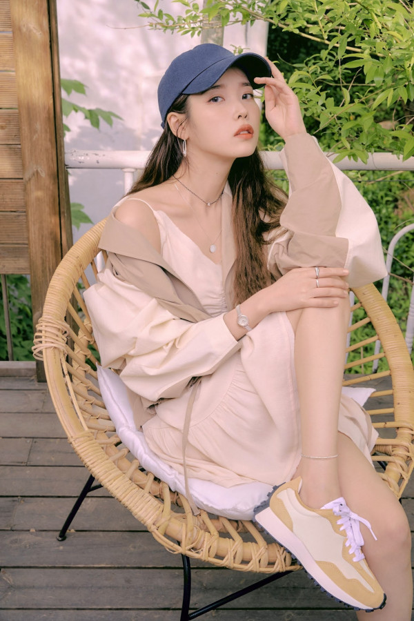 아이유 제이에스티나 2021 여름 화보