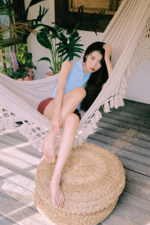 아이유 제이에스티나 2021 여름 화보