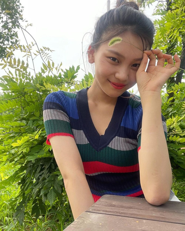 무지개티 엄지 인스타
