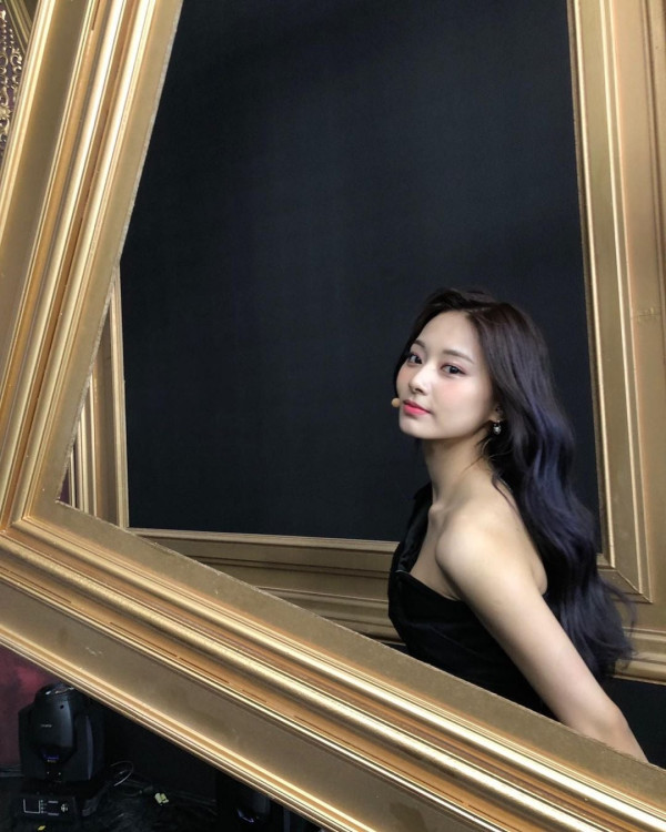 액자속 트와이스  쯔위