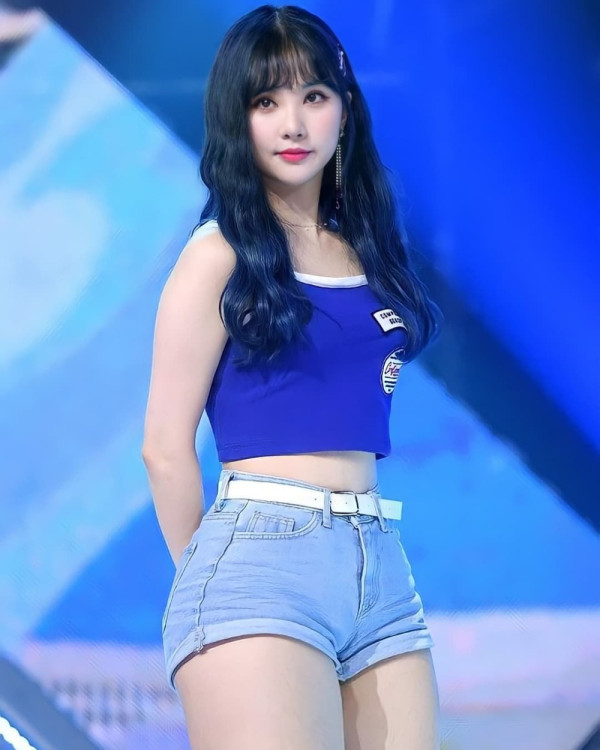 VIVIZ 에서도 기대되는 은하의 꿀벅지