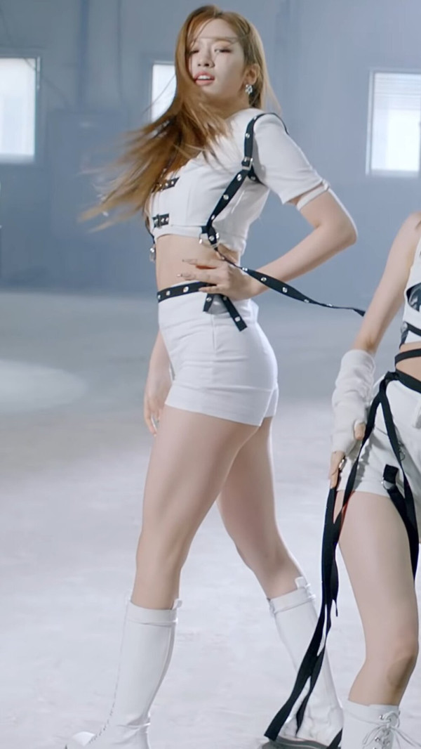 안유진 최근 ㄹㅇ 탄탄한 몸매 ㄷㄷ