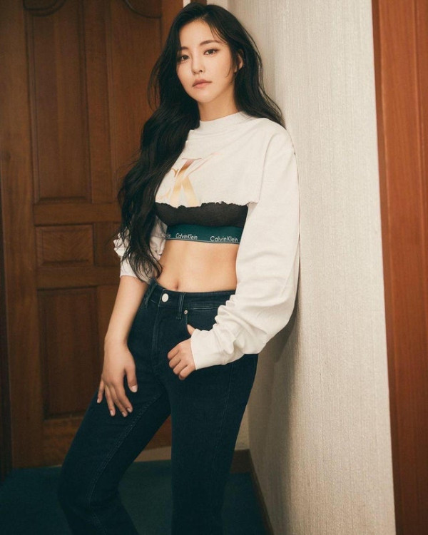 쁘걸 유정 DAZED 화보