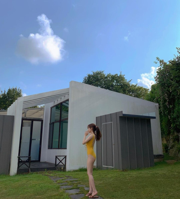 노란 수영복  스텔라 민희