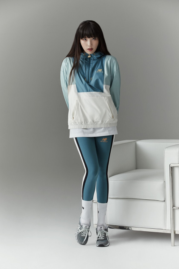 아이유 뉴발란스 레깅스